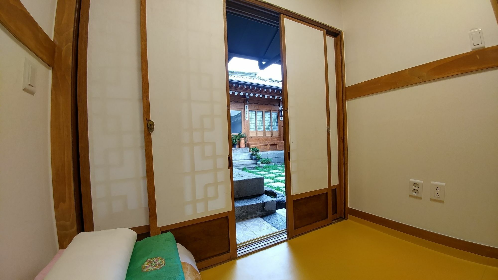 Bukchon Hyosunjae Guesthouse Seoul Exterior photo